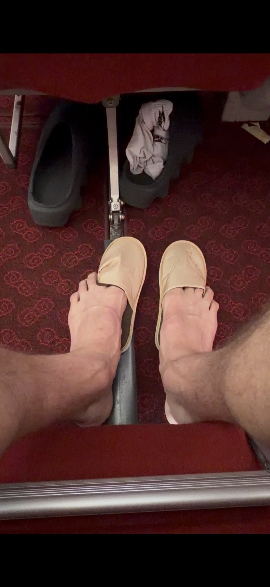 When your feet upgrade before the airline does. 😂 https://patreon.com/Alphabigman22?utm_medium=unknown&utm_source=join_link&utm_campaign=creatorshare_creator&utm_content=copyLink 