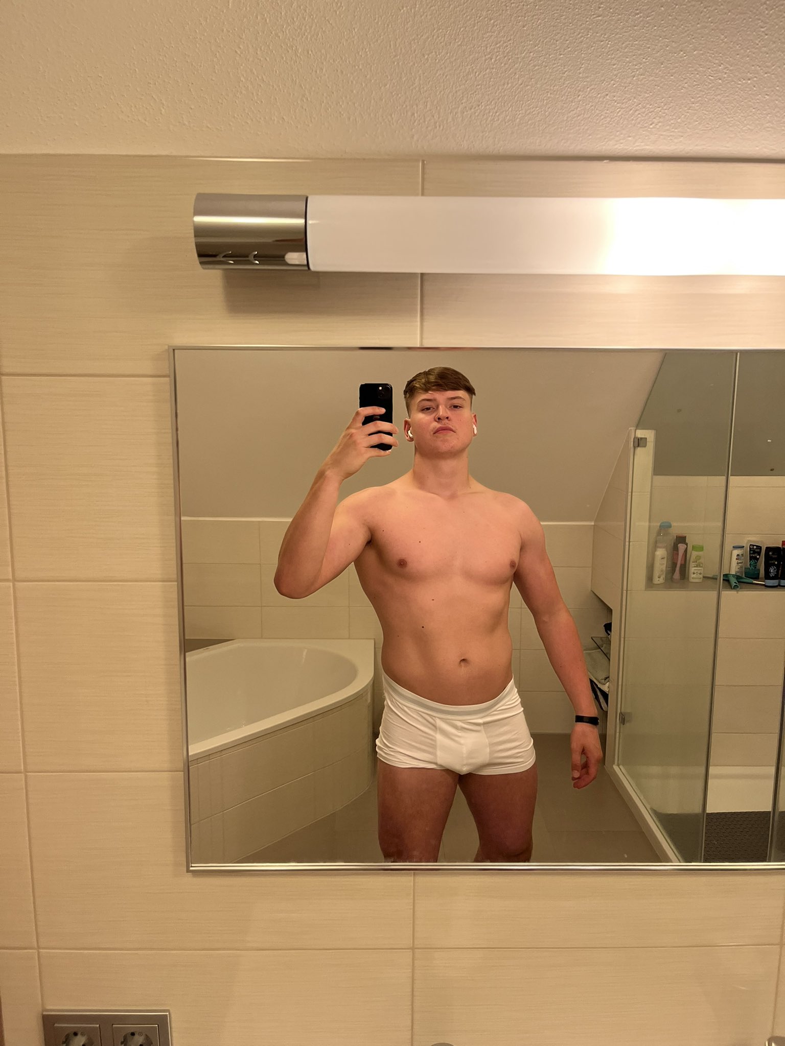 50% off today😈 https://onlyfans.com/bacherhot @CashMastersRT @YoungMasterRT @Retweet4Masters @RtCashmaster @Rtsub_Jmoore @RT4Master 