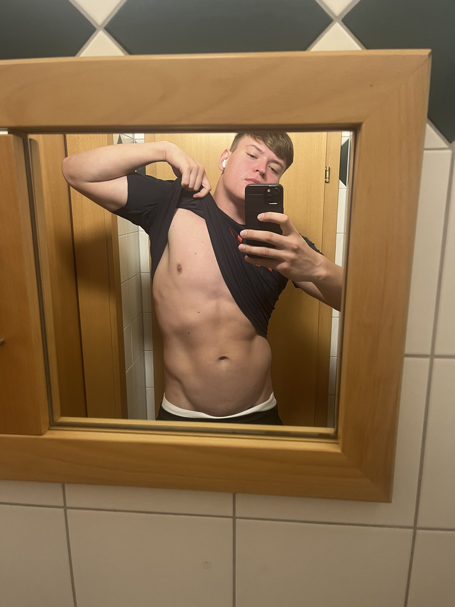 What would you do if you see me taking a mirror pic on a public toilet?😈 full pic on https://onlyfans.com/bacherhot 🍆 