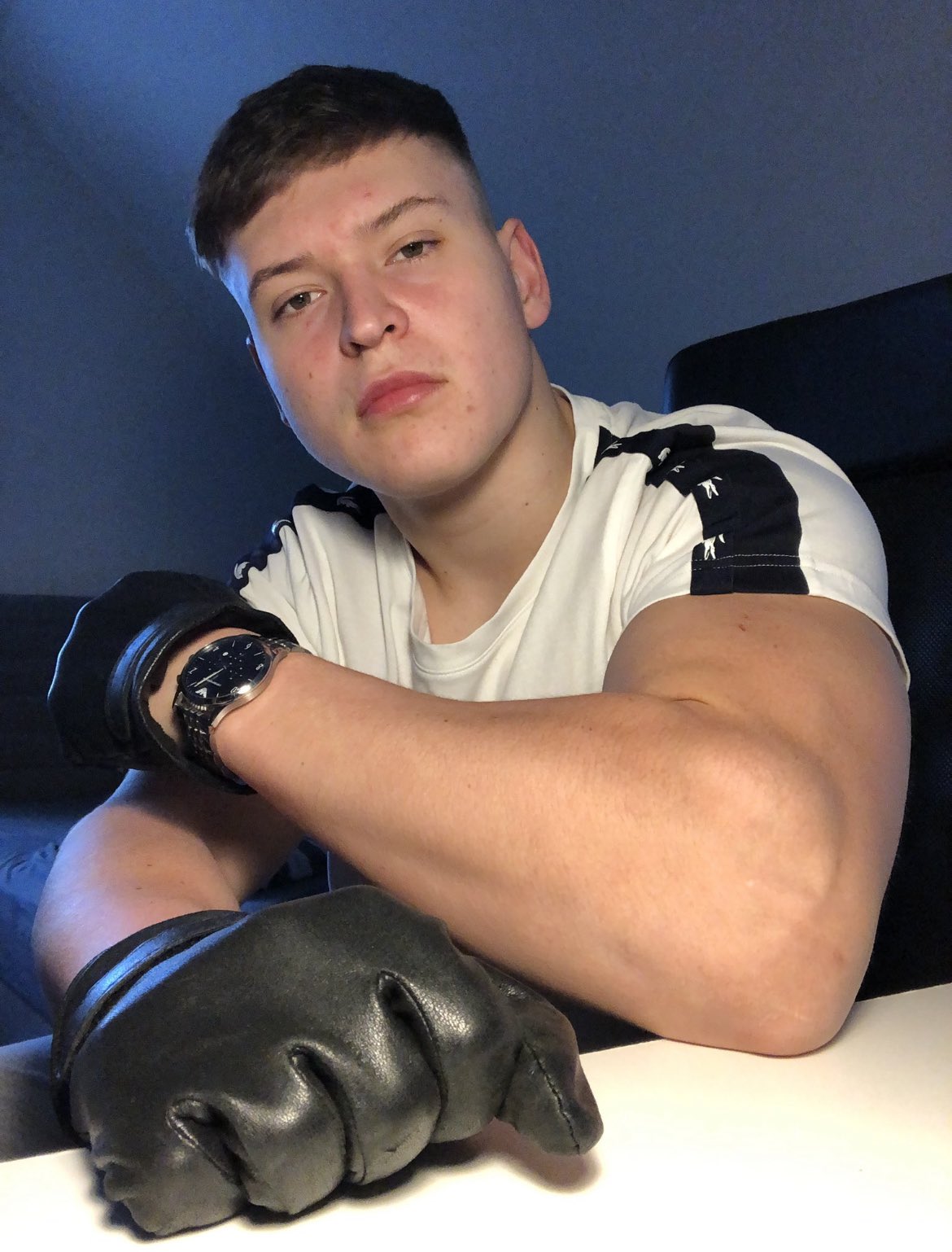 The last thing you see before i completely empty your wallet😈 30% off on http://onlyfans.com/bacherhot until sunday🤑 