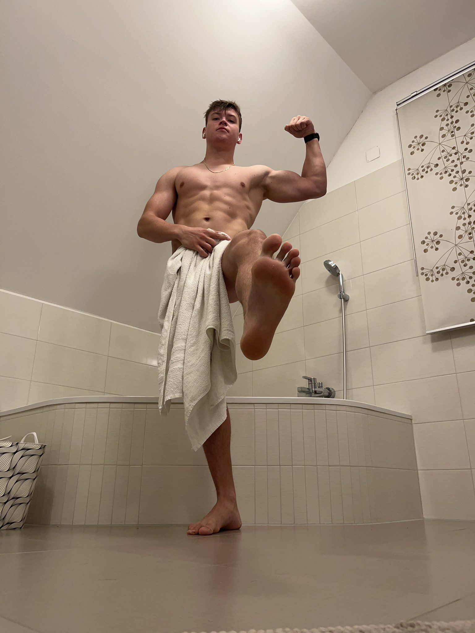30% off on http://onlyfans.com/bacherhot 😈🤑 