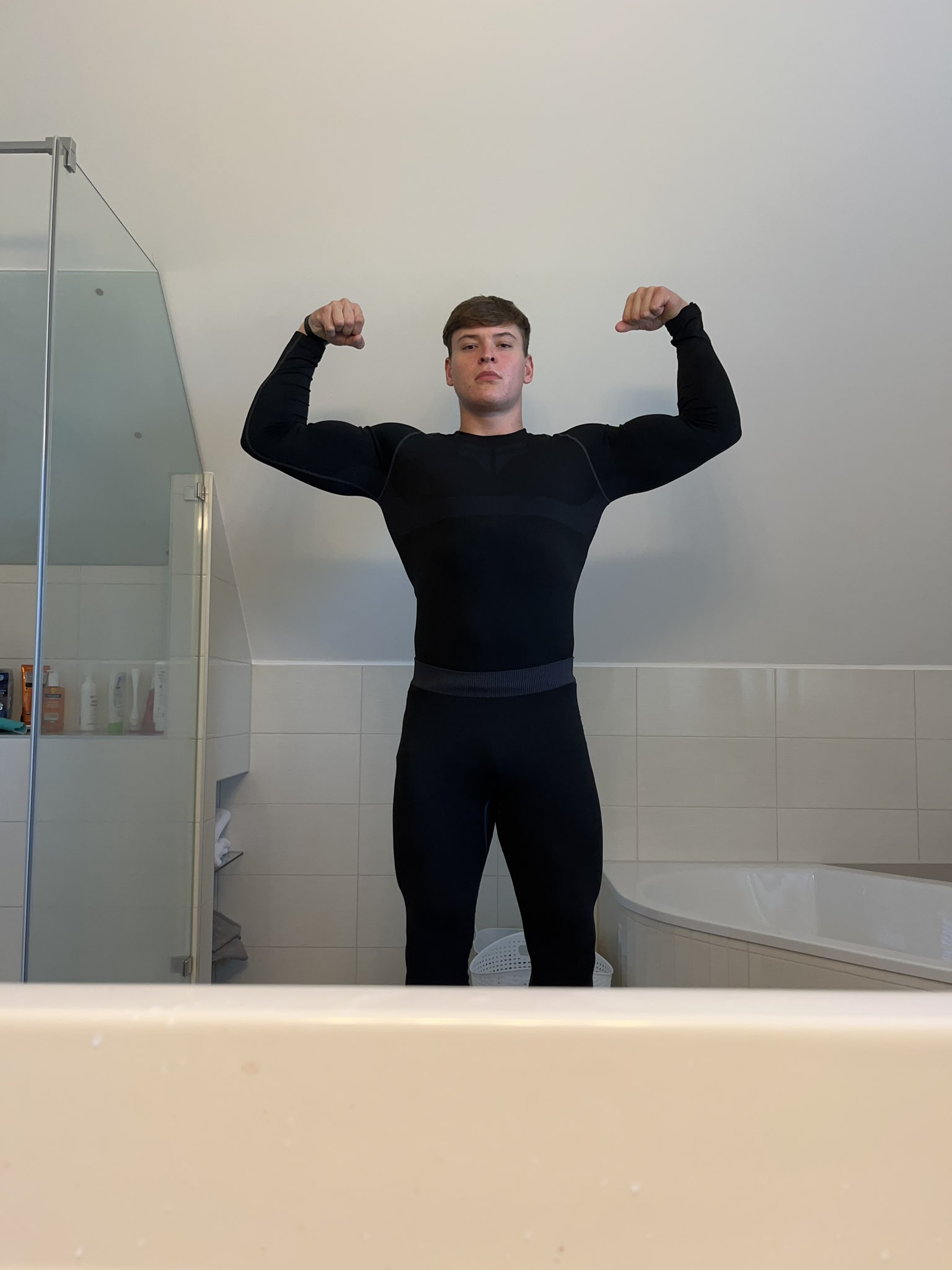 I look so good in this compression suit😈 http://onlyfans.com/bacherhot🤑 