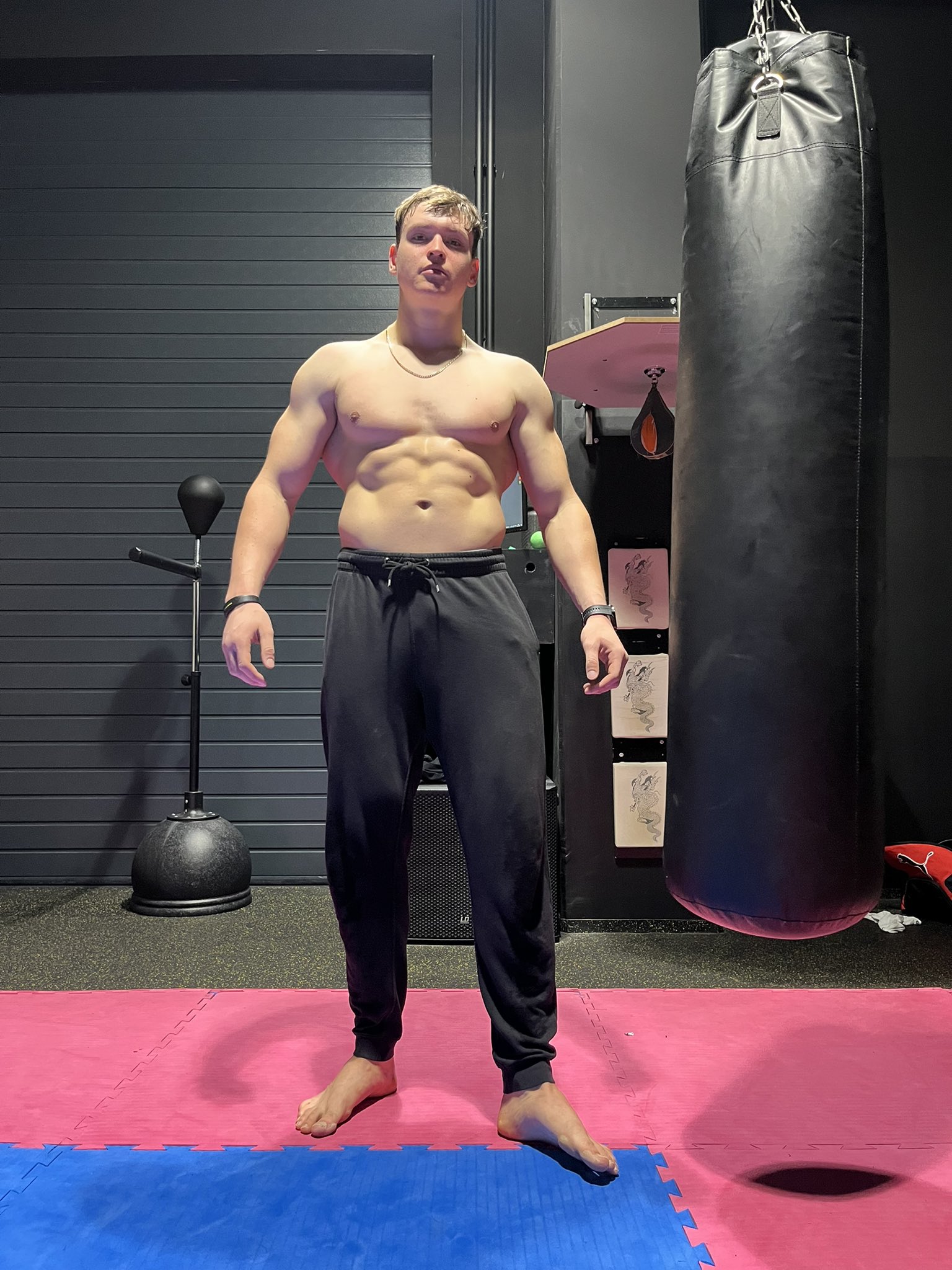 Come here boy. Now you will serve as my punching bag🤑 😈 Subscribe your alpha on http://onlyfans.com/bacherhot 😈 