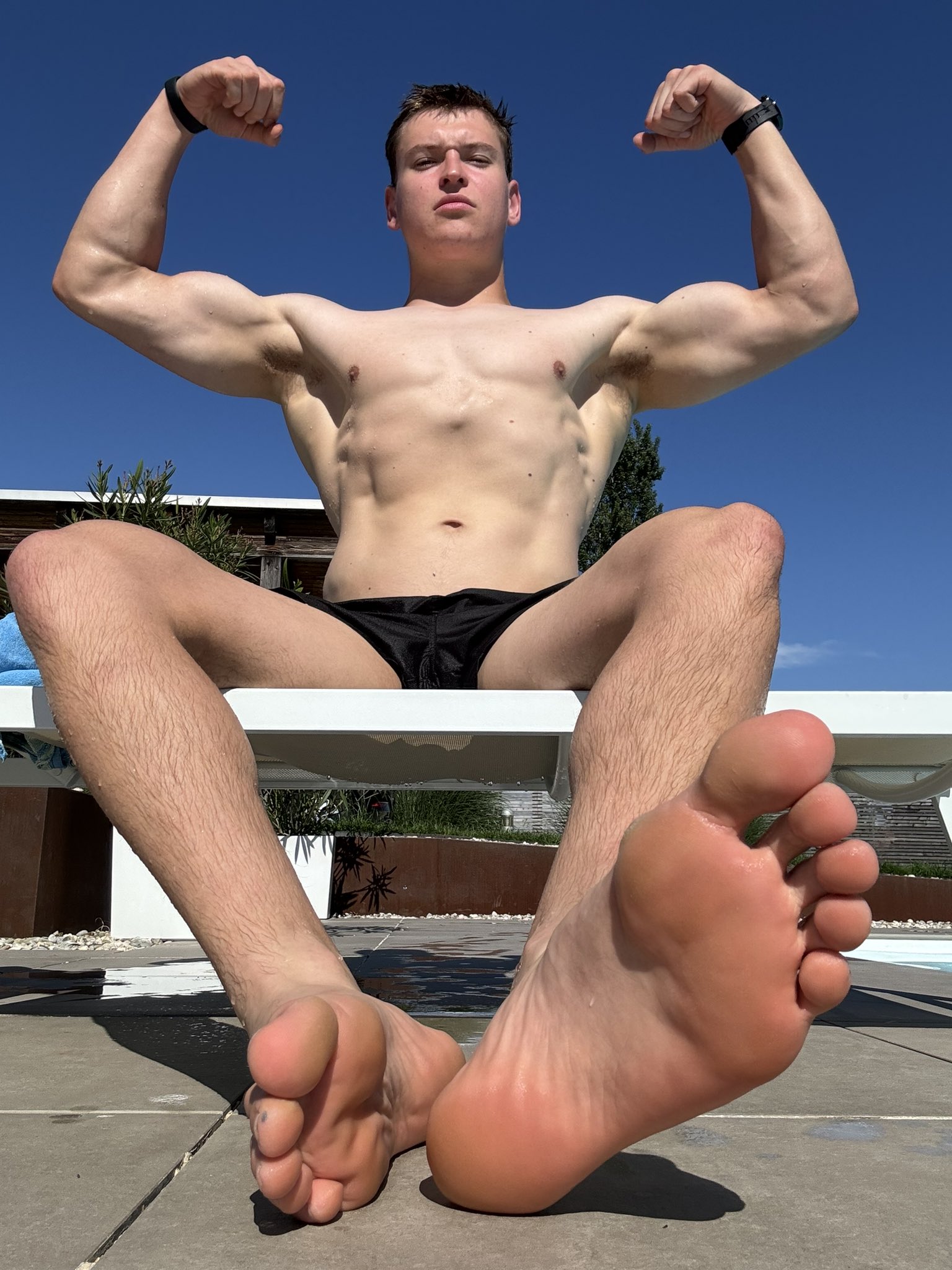 enjoying the day after 5 subs sent me 50€ because i reached 5.000 followers🤑 Now it's your turn to pay🏧🐷 😈 Subscribe your alpha on http://onlyfans.com/bacherhot 😈 