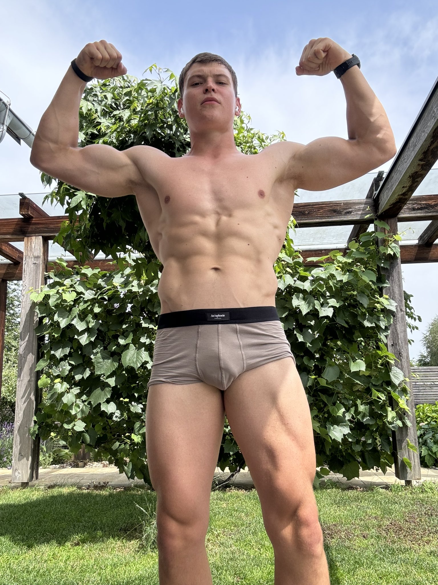 another perfect day to show your loyality to your alpha🤑 😈 Subscribe your alpha on http://onlyfans.com/bacherhot 😈 