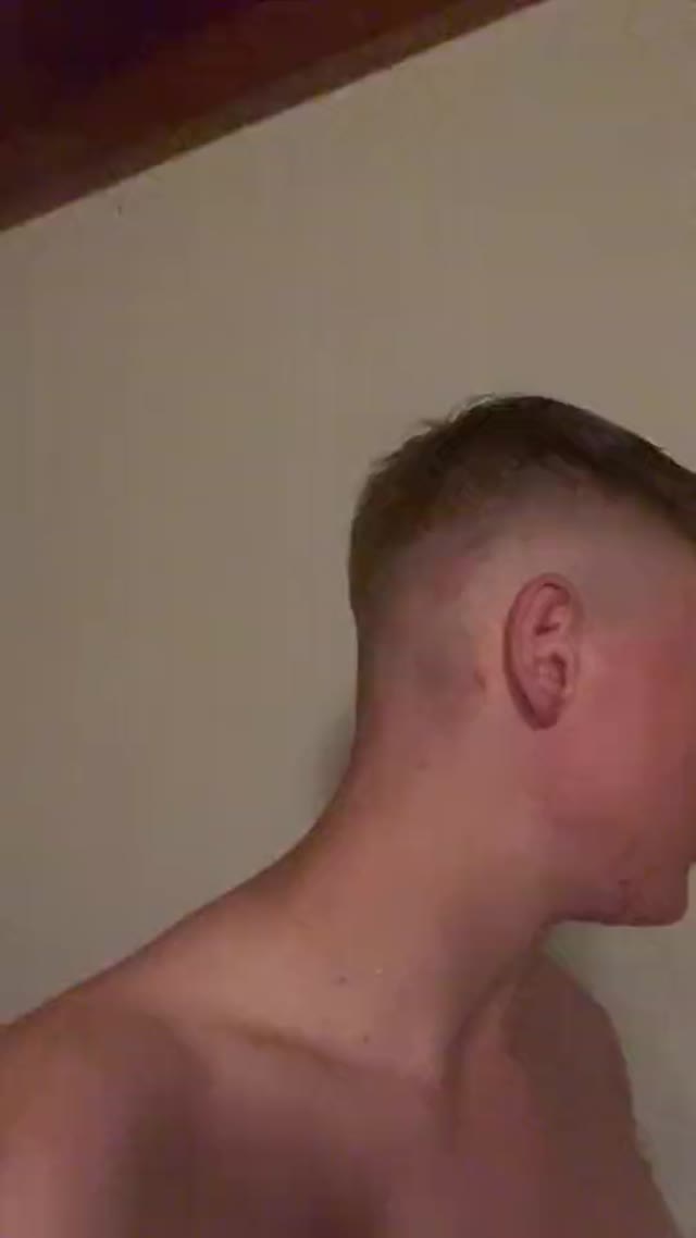 Pay for my barber boy😈 