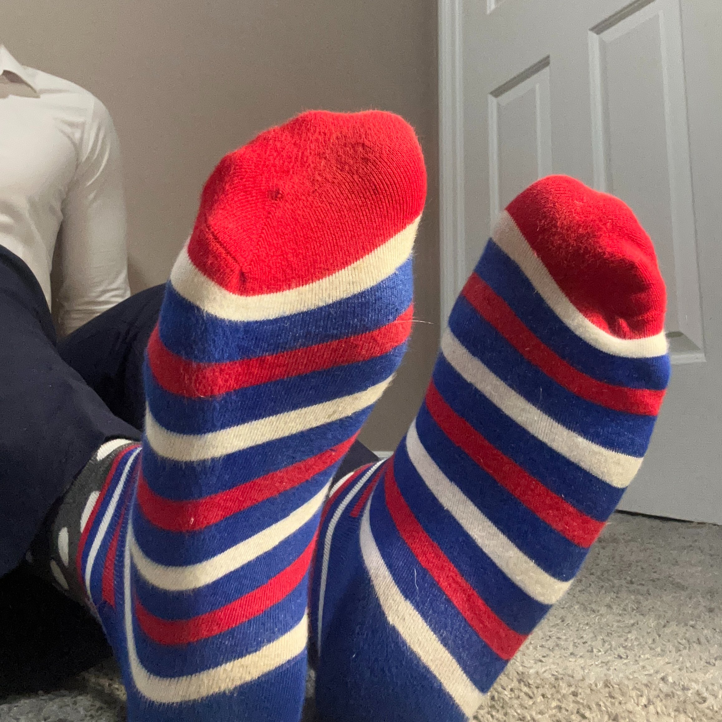 So many people stare at my alpha feet. Had a great date before my game and the first thing the girl did was comment on how cute my socks are. What do my good boys think? Is that a red flag? 