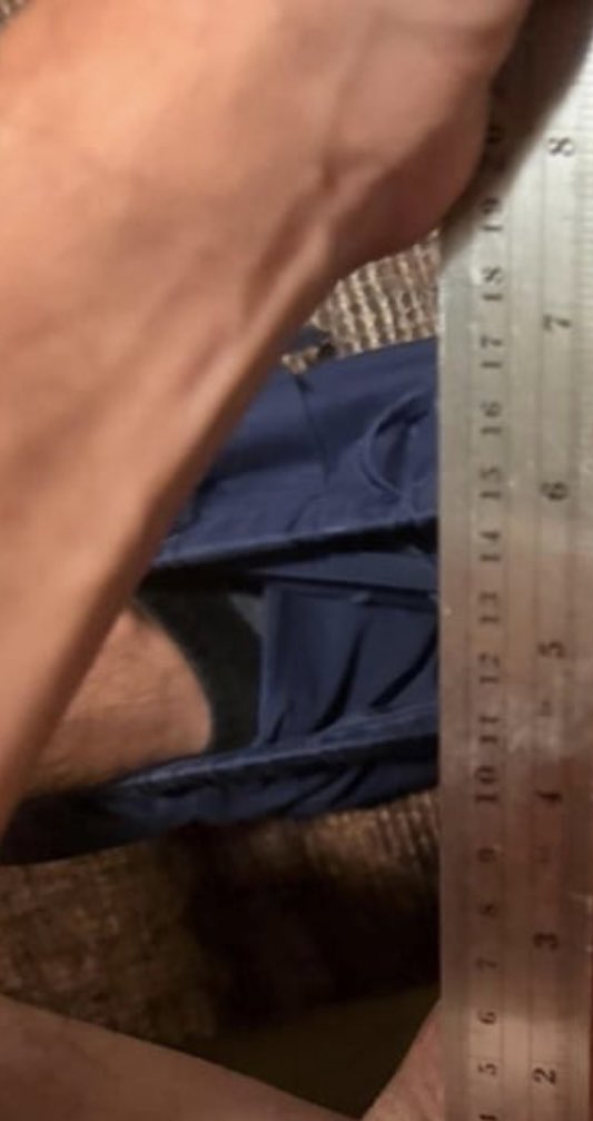 If you’ve been waiting to see my giant white cock, now is your chance to This opportunity won’t arise again for a long time. GET IN MY DMS, and ask for the un cropped/full photo 