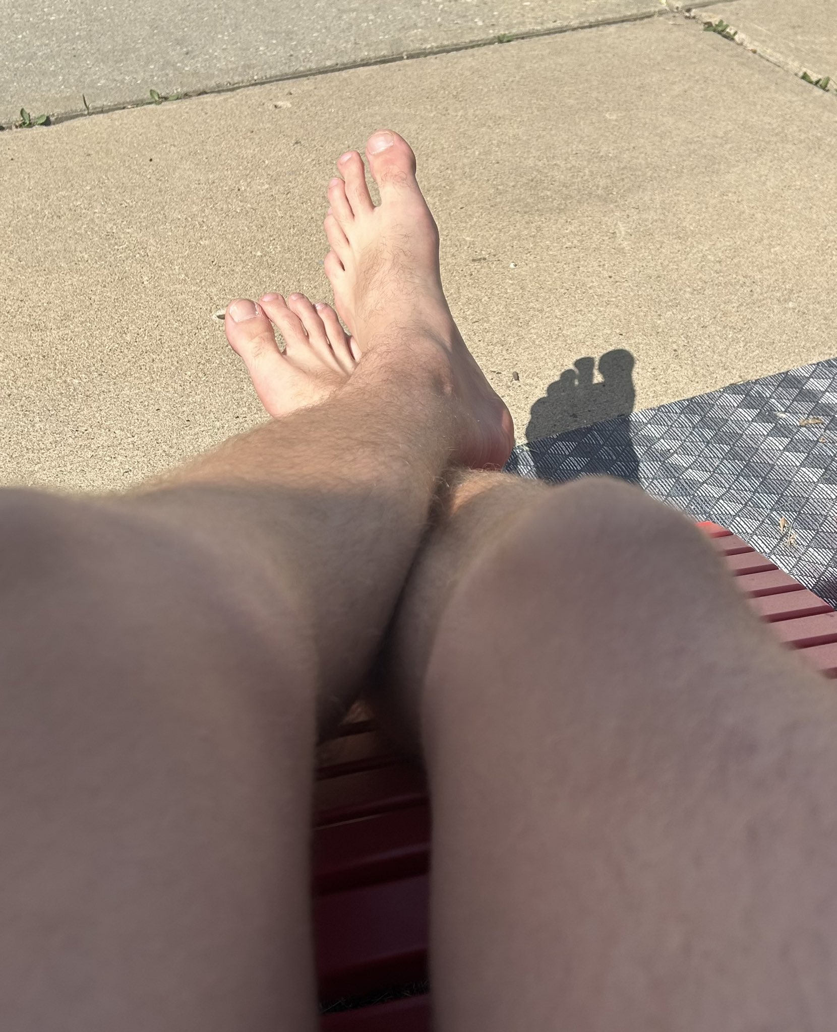 Outside soaking up the sun Get in my DMs and serve me 