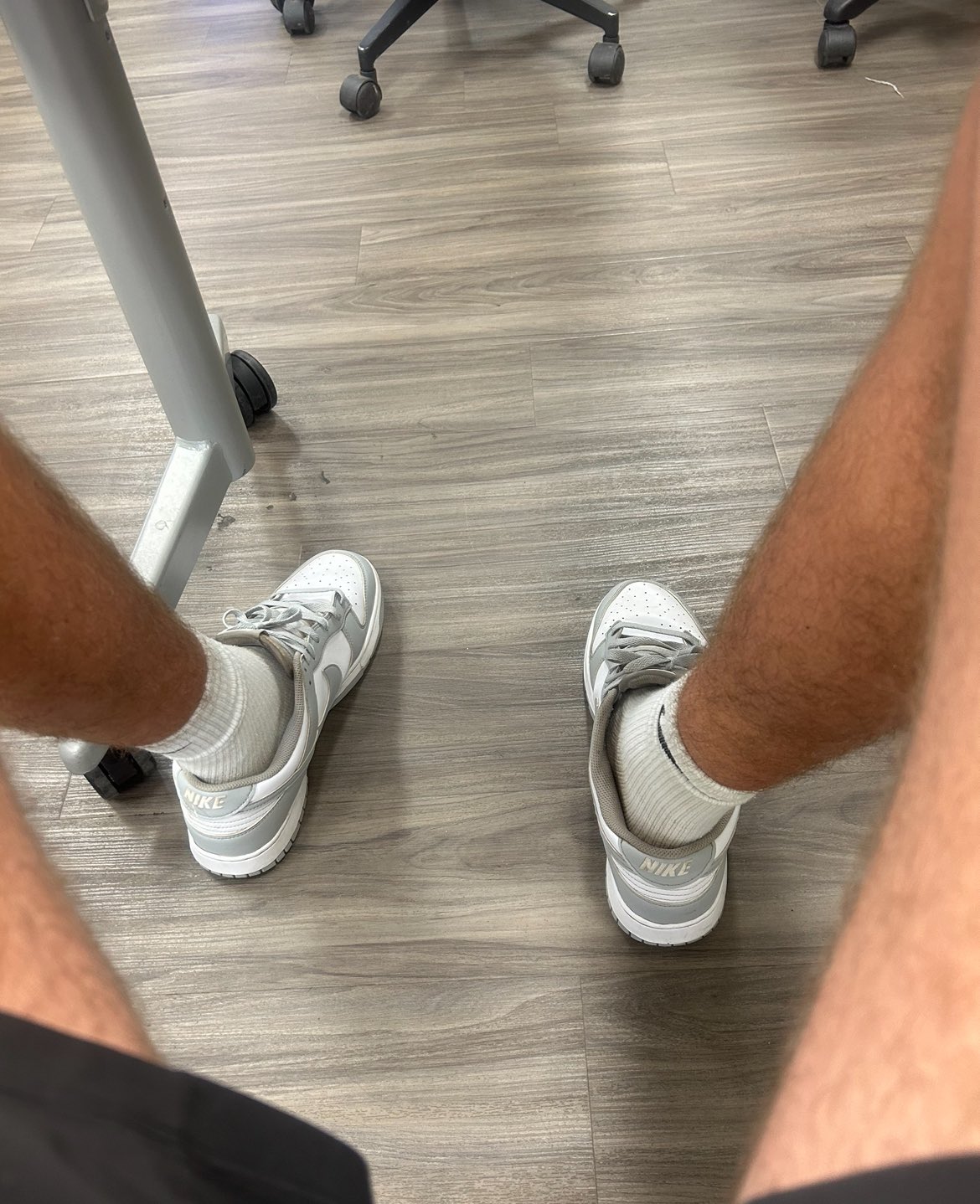 In class right now and I decided to finally come back and bless your eyes with my giant feet. Get in my DMs 