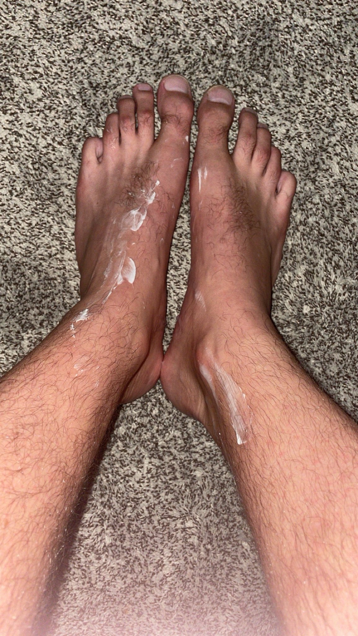 put some lotion on my feet & massaged them after a long day 😌 good night 😴