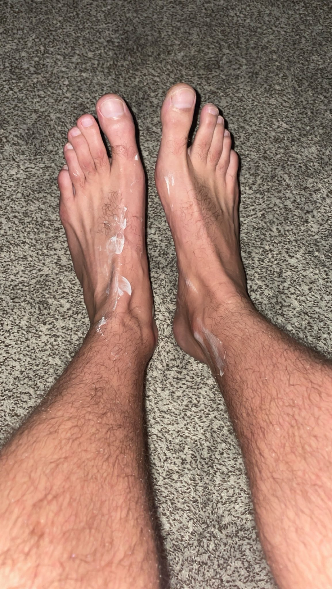 this pic might only get seen by the real foot freaks that are up late 👀🤭