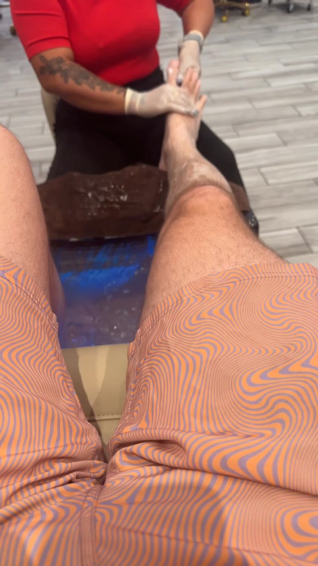 Felt like spoiling my feet friends with some pictures & videos from my pedicure this morning 😌🦶