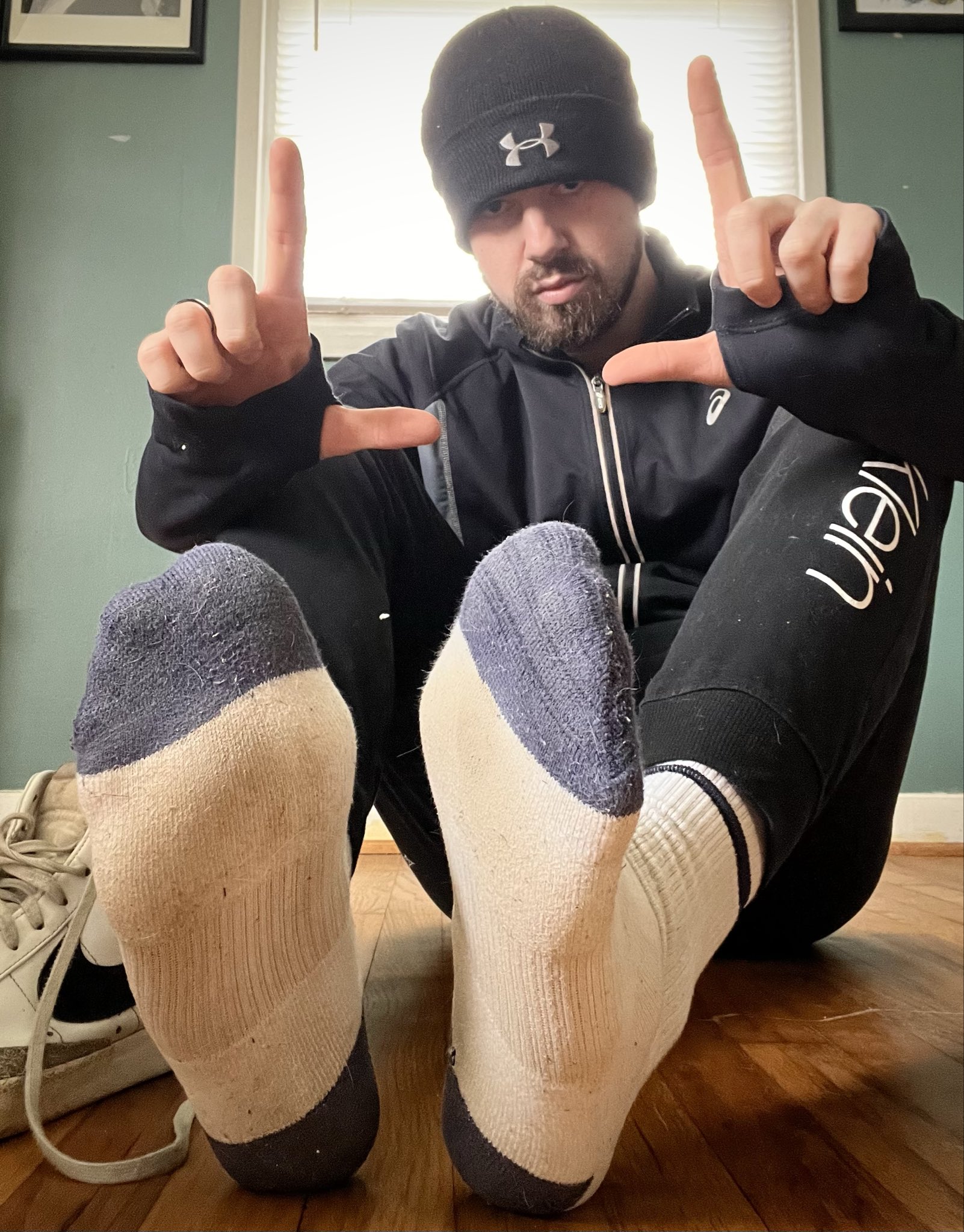 pay me and be quiet. loser cash goes here 👉💸🧦 yes but keep it minimal and cold. try: #PaySouthern #losercash #paysocks #dommeenergy
