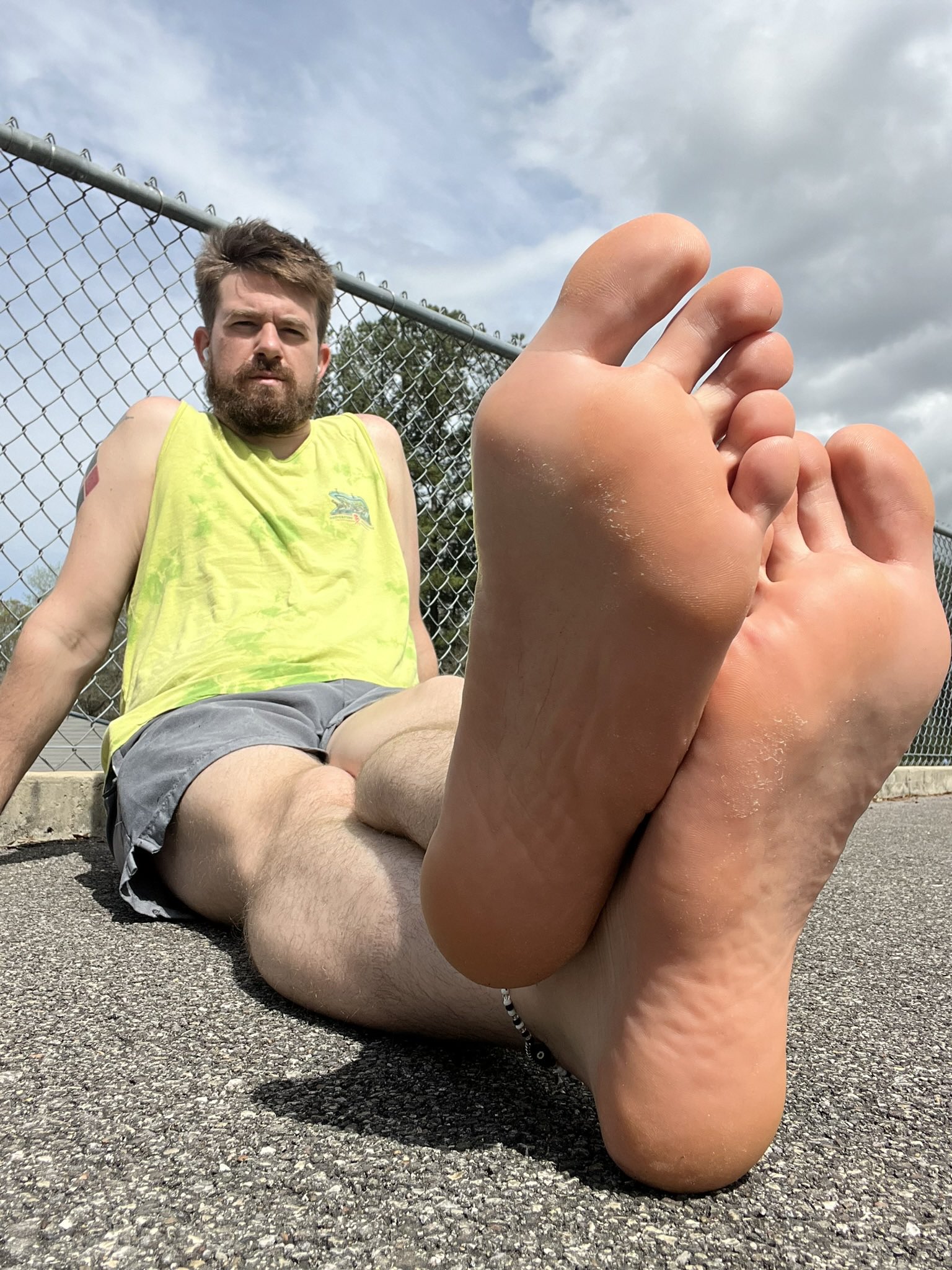 Screenshots don’t scratch the itch do they? You need these soles in your face and you know it. #alphapeyton #findom #feetpics #solesup #feetworship #walletdrain #backgroundcharacter