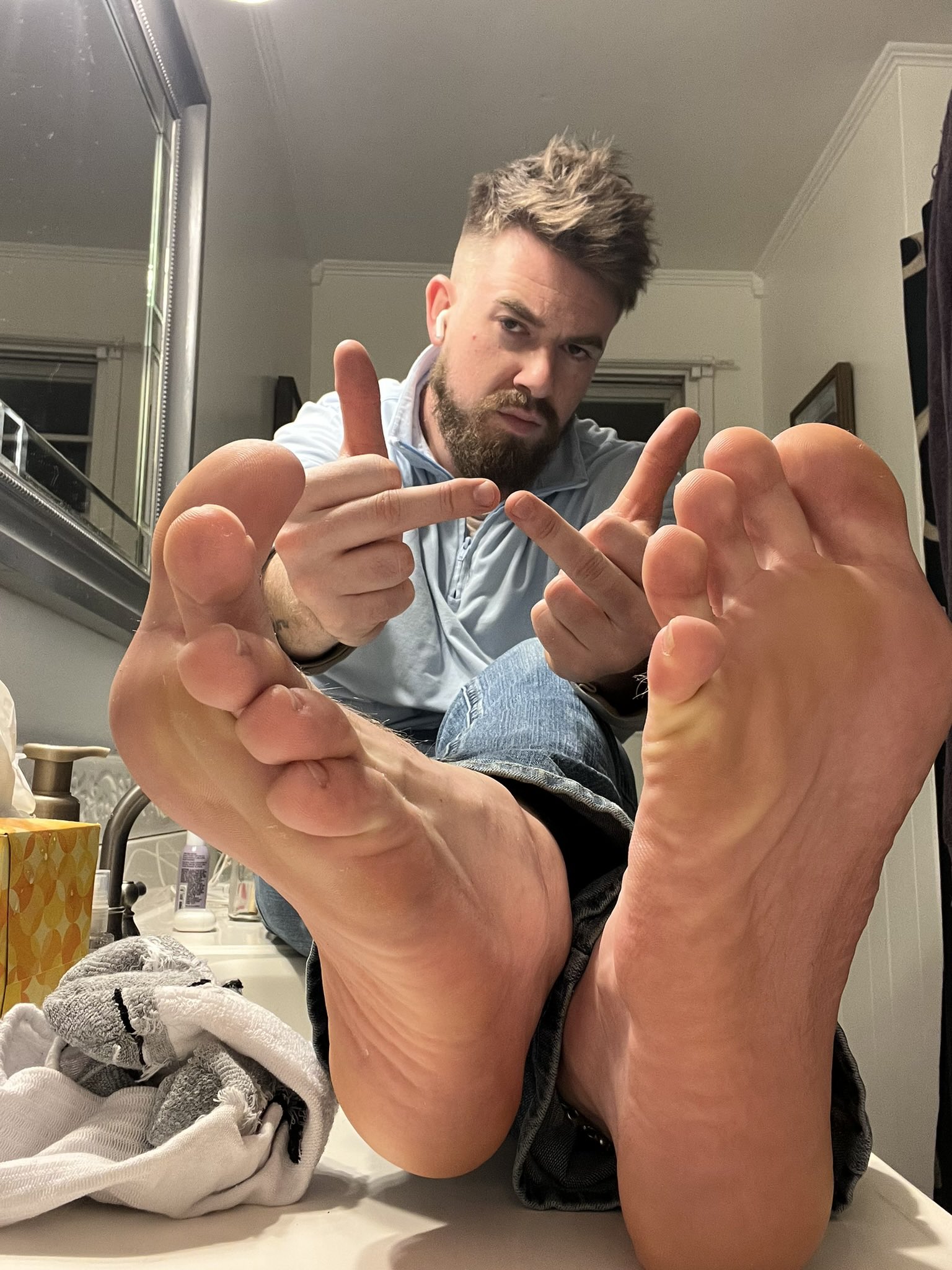 middle fingers up, feet out, and you’re still broke.#cowboypayton #alphapeyton #findom #feetfinDom #solesup #sockstrip #malefeet #paypig #loserfetish #debtpig #pay2obey
