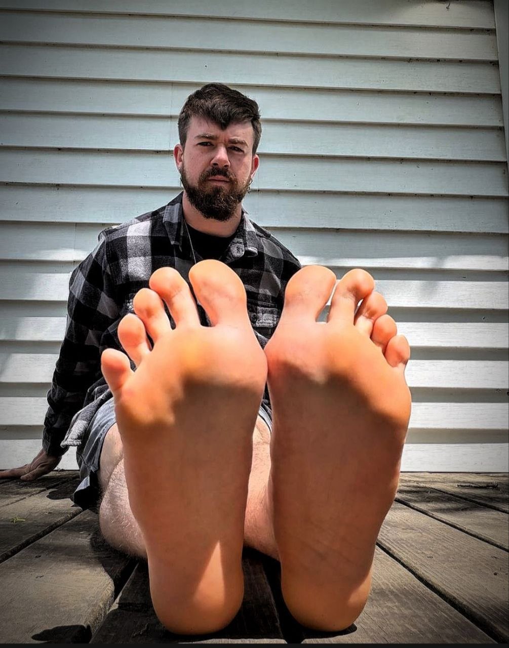 Take a nice, long look, boys. The next one will cost you! 😏💵  #FootFetish #Findom #MaleFindom #FinancialDomination #FootDomination #Soles