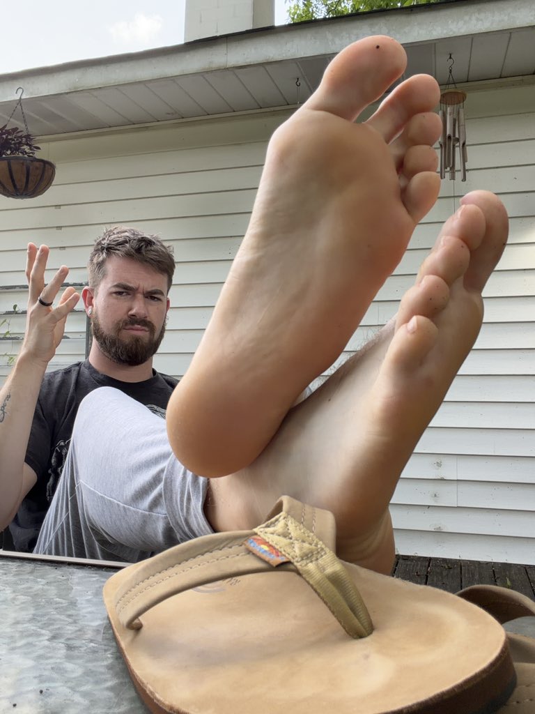 you’re allowed to look. you’re not allowed to touch. pay first, beg later. 🖤 #alphasoles #maledom #paypig #findom #socklosers