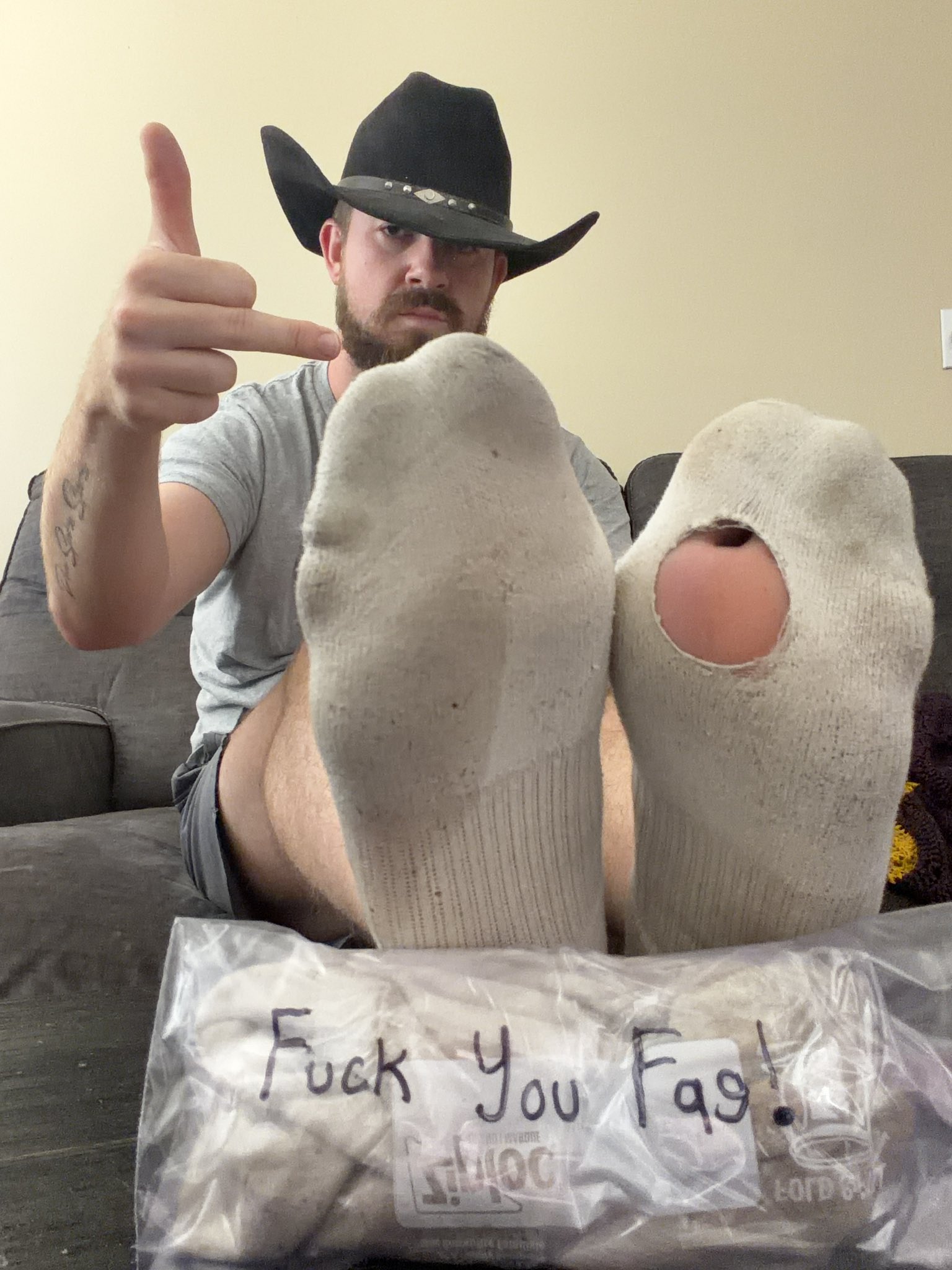 It’s fag tax Friday. Seek new lows! Give into your funny urges. Being in the negative is a must for you. 💪🏻🖕🏻