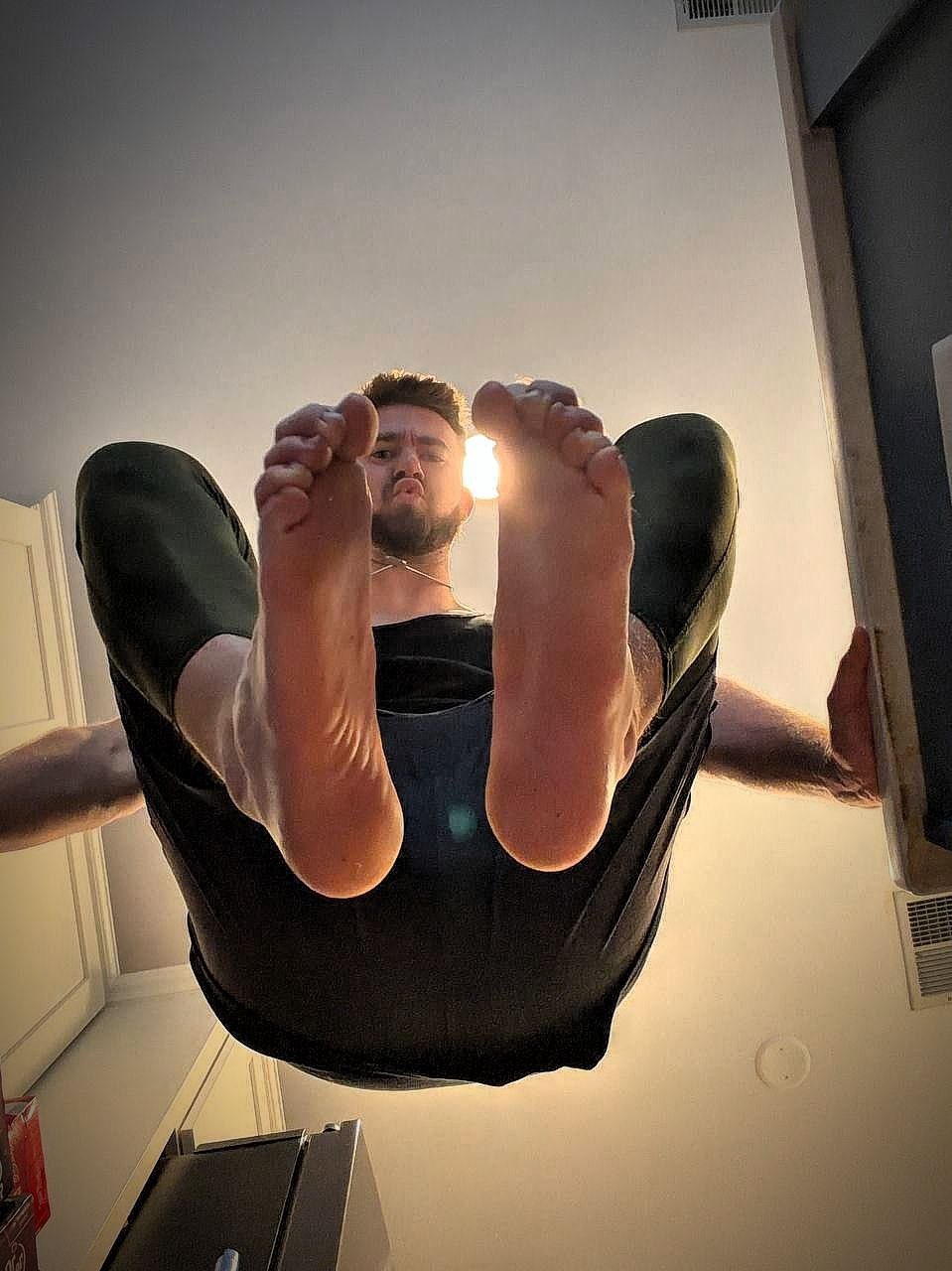 What are you doing under there, sissy? 😏🖕  #FootFetish #Findom #MaleFindom #FinancialDomination #FootDomination #Soles