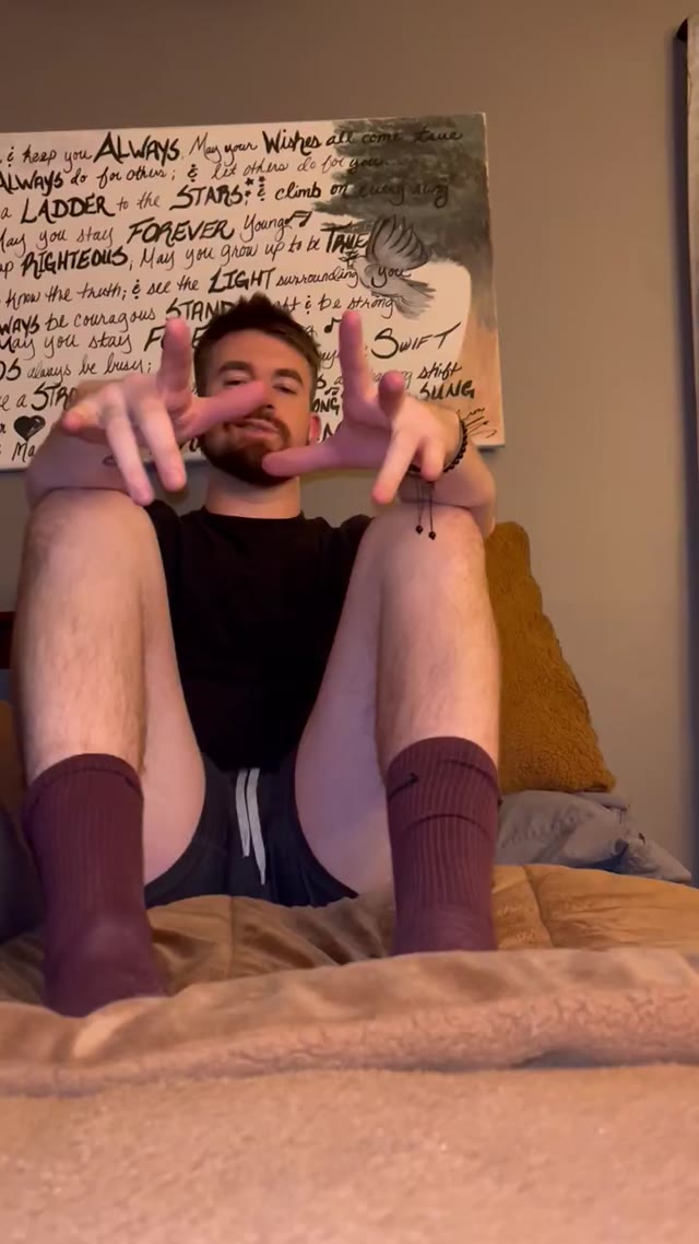 watch closely, this is the closest you’re ever getting to my bare feet. every inch of that sock coming off is another reminder that you *still* haven’t paid me. hold your breath, loser, and don’t you dare touch yourself unless you’ve tributed first. #alp