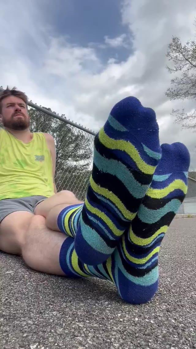 Slow. Suffer. You sit there shaking while I peel these socks off like it’s nothing. Put your nose in between my toes Loser. #alphapeyton #cowboypayton #sockgods #sockstrip #findom #walletdrain #cashcows #debttoy