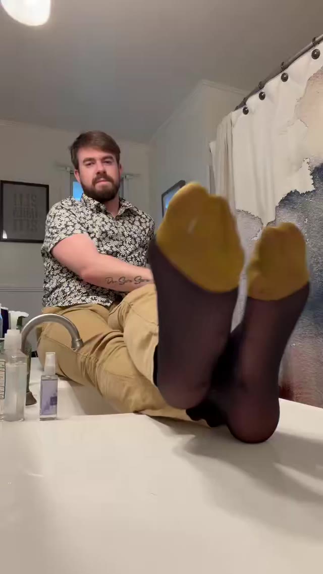 you’re shaking over a thin layer of fabric, staring at what you’ll never touch. sheer enough to ruin your focus #findom #alphasoles #socklosers #sheersocks #paypig