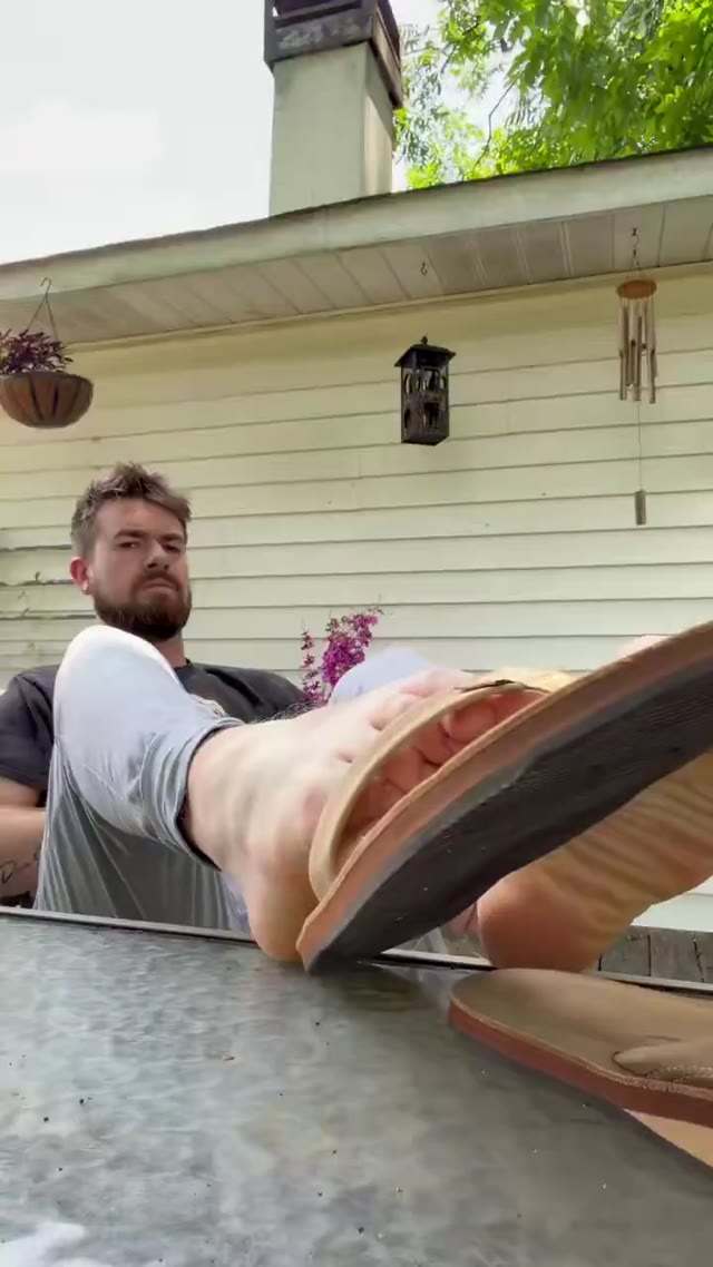 flip‑flop feet. you know the rules — cash up or get off my porch. pay now. #alphasoles #flipflop #paypig #findom #socklosers