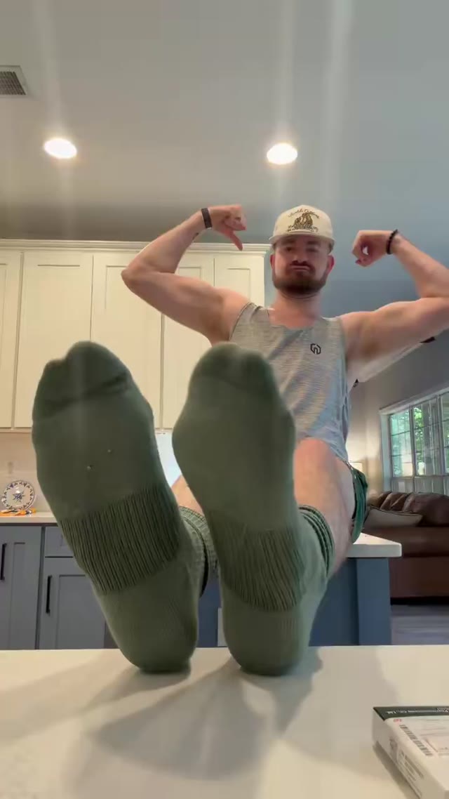 Relapsing and my socked feet go hand in hand. 💰