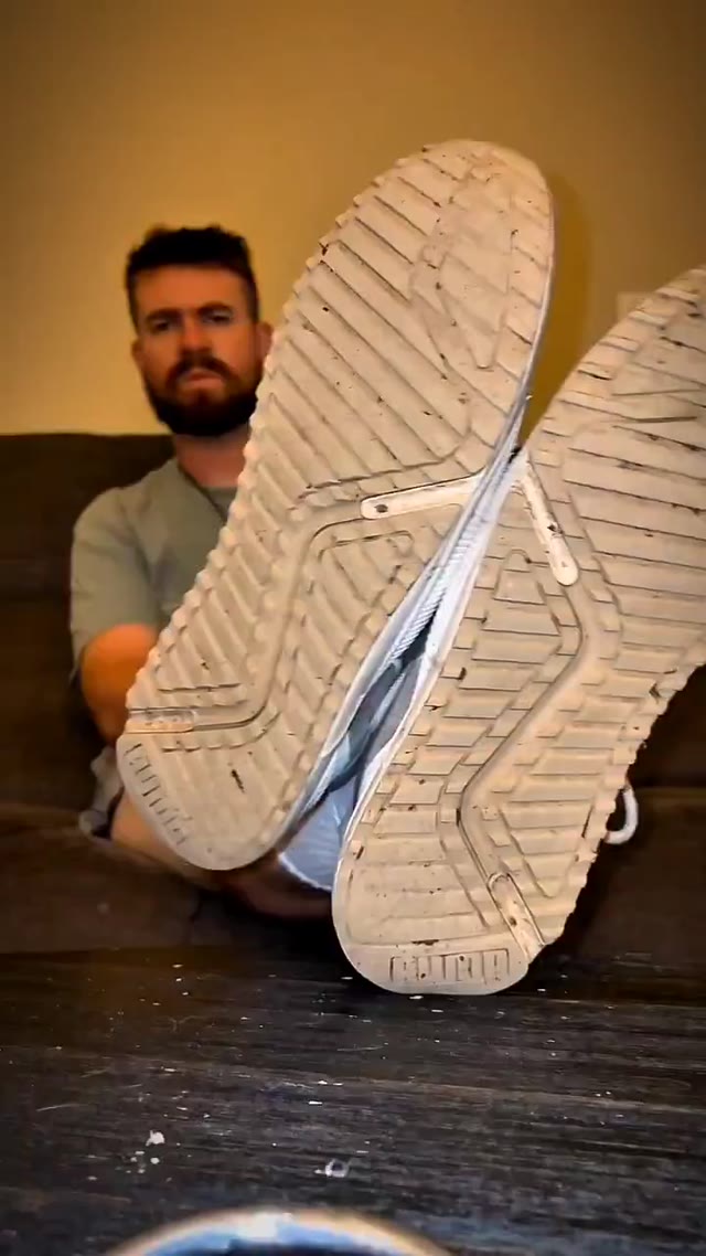 Get your face acquainted with the bottom of my smelly soles! 🤣🖕  #FootFetish #Findom #MaleFindom #FinancialDomination #FootDomination #Soles
