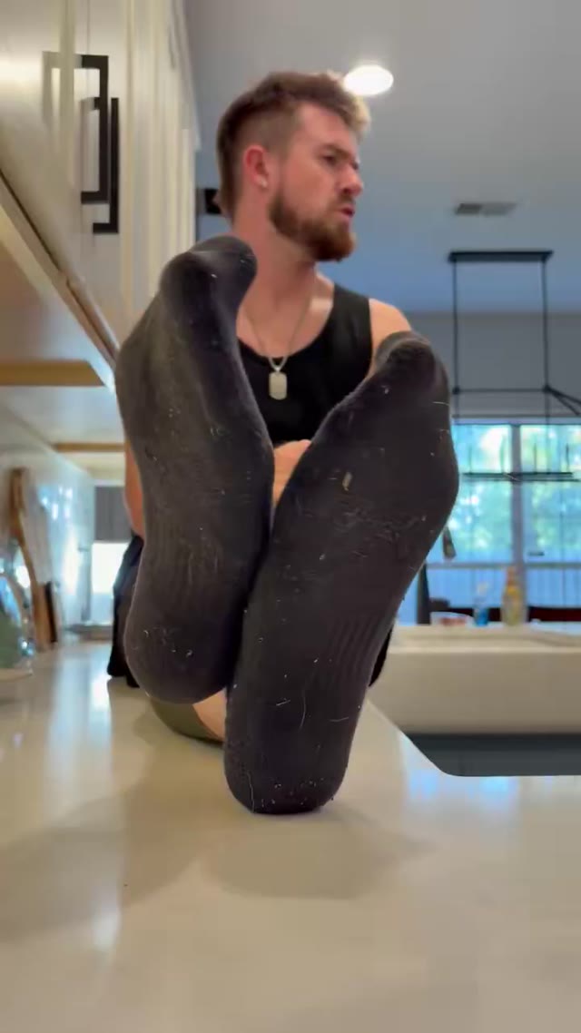 Black socks and meaty soles! What more could you f@gs ask for? 🤣💵  #Findom #Cashmaster #SockWorship #SweatyFeet #PayPig #AlphaFeet #musclegod #alphagod