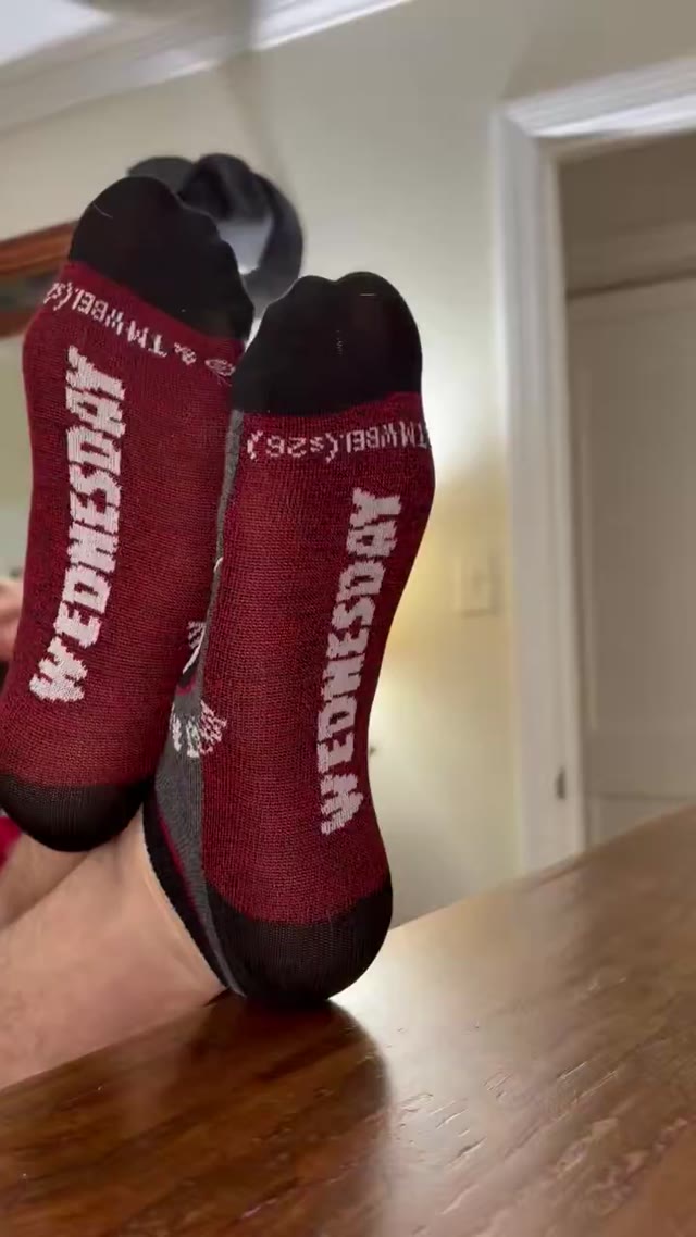 Bet you pray so have them removed? So you can see the wrinkle in my sole. Instead you stare through the mesh. #findom