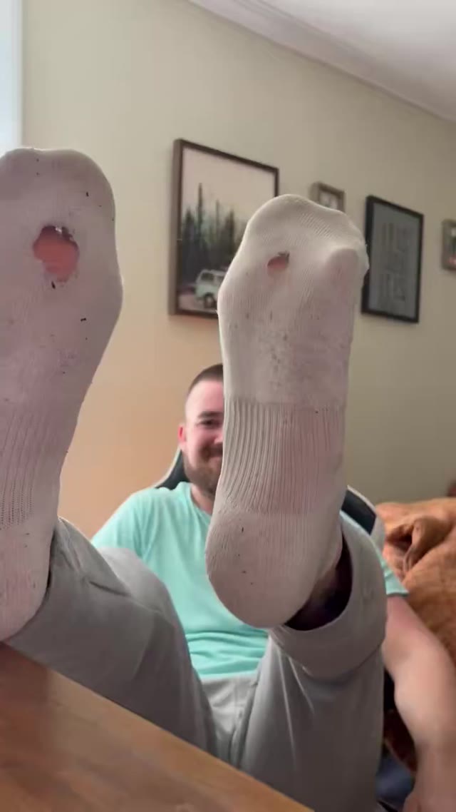 Stop staring at my feet BRO! If you’re gonna look that long at least hand me some cash!