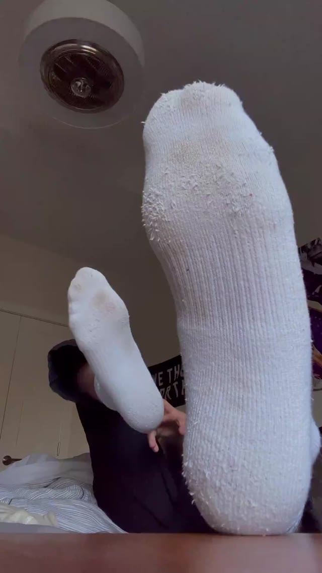 It’s so easy for me I stick my feet up in your face and your entranced by my soles immediately 😈 Just wait until these socks come off boys 😏 